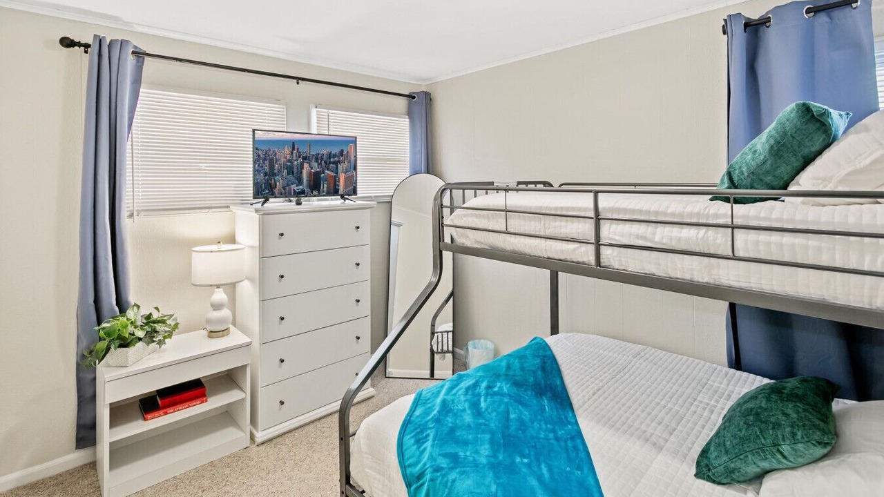 Photo of Bedroom in Waukegan