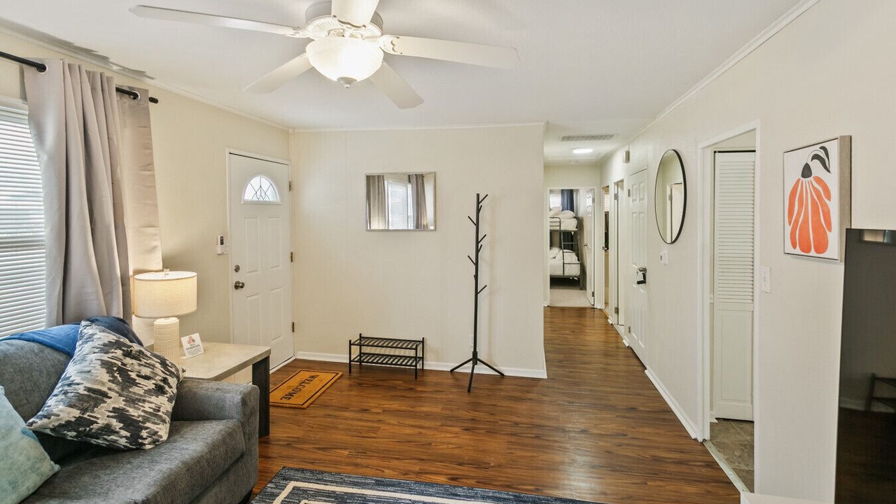Photo of Livingroom in Waukegan