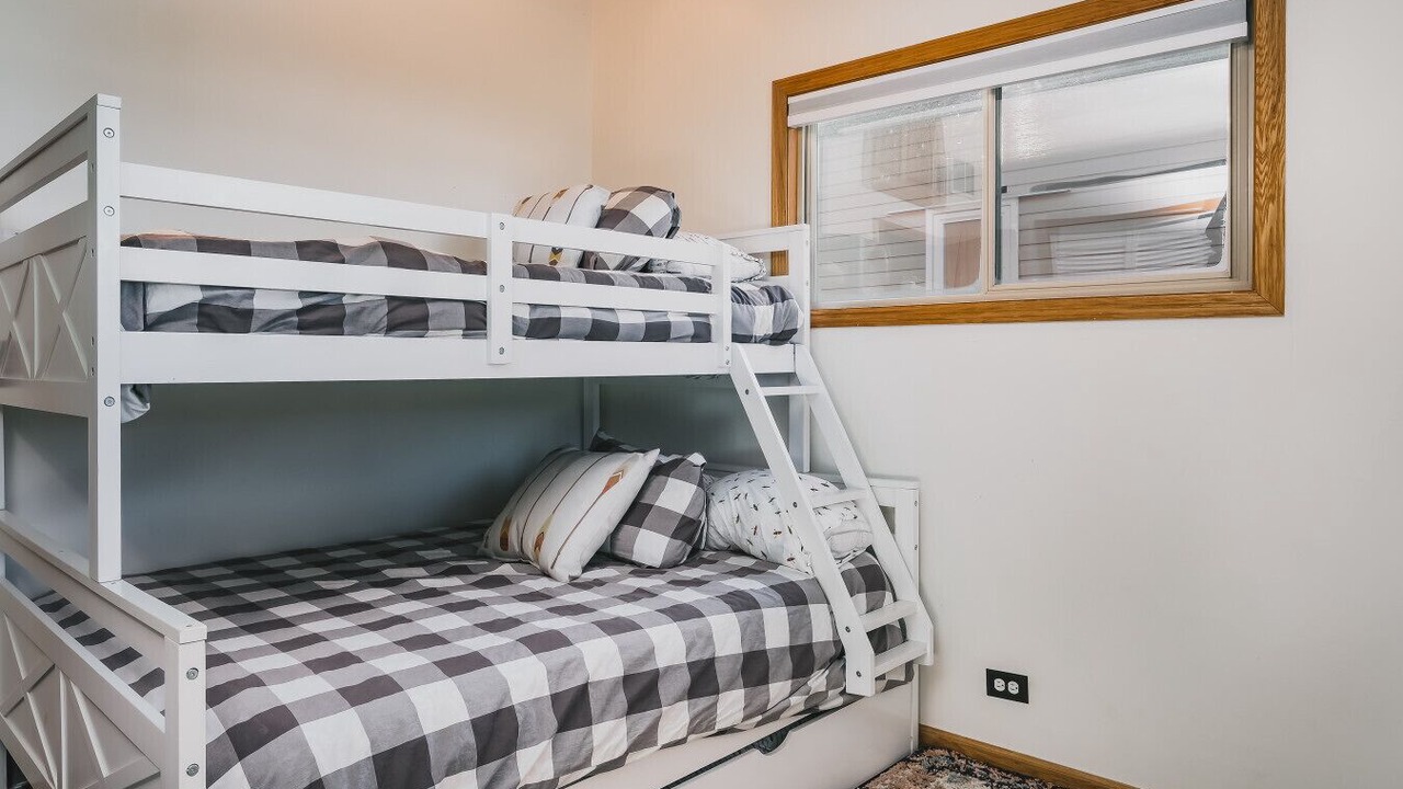 Photo of Bedroom in Fox Lake