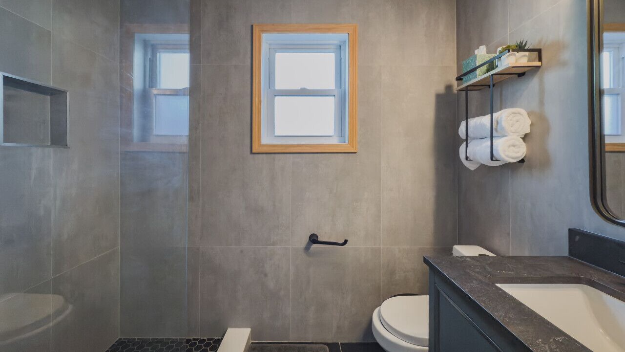 Photo of Bathroom in Fox Lake