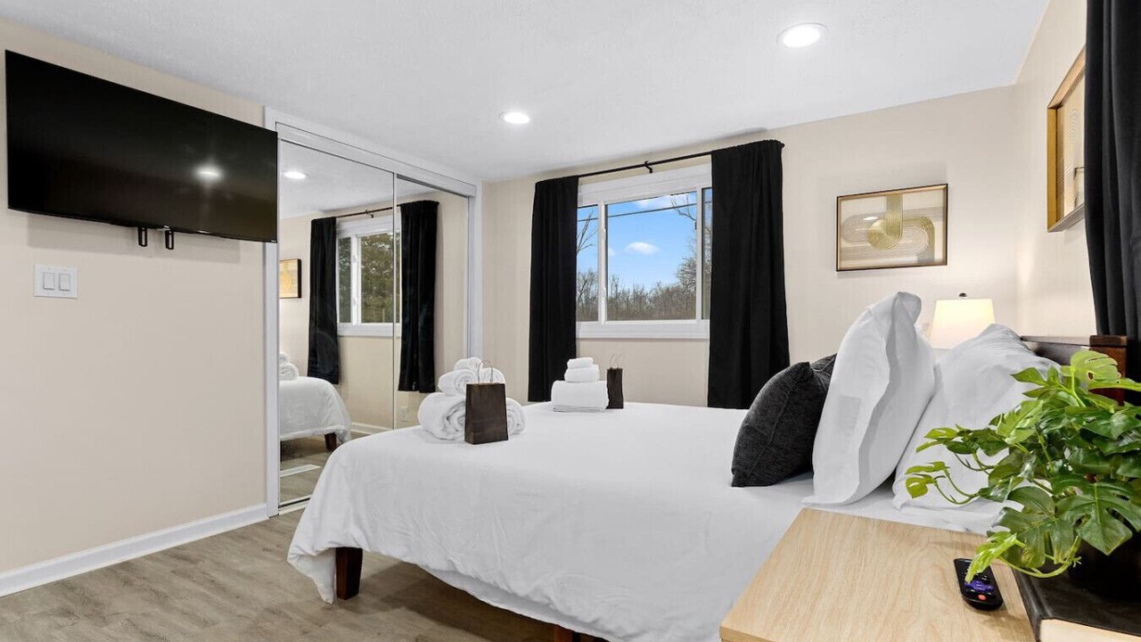 Photo of Bedroom in Creve Coeur