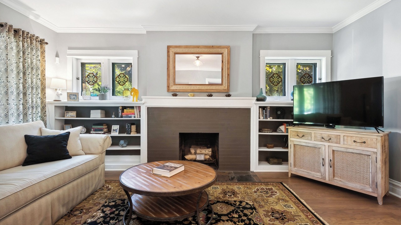 Photo of Livingroom in Rogers Park