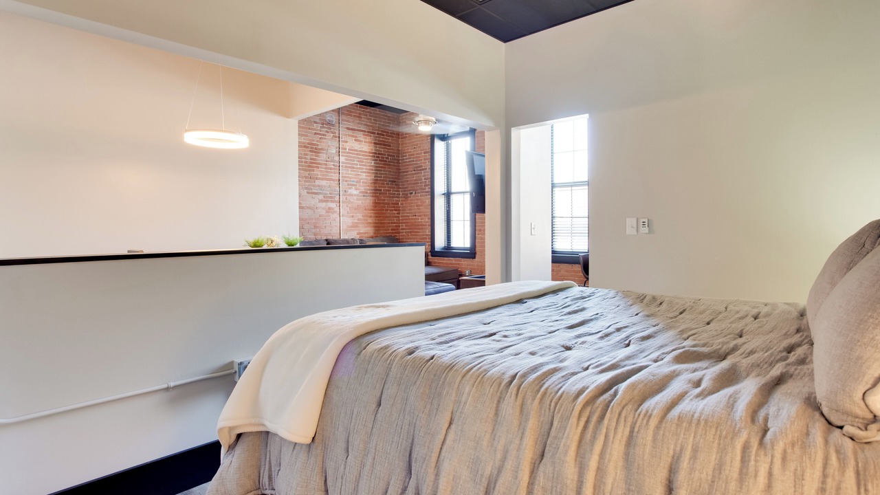 Photo of Bedroom in Quincy
