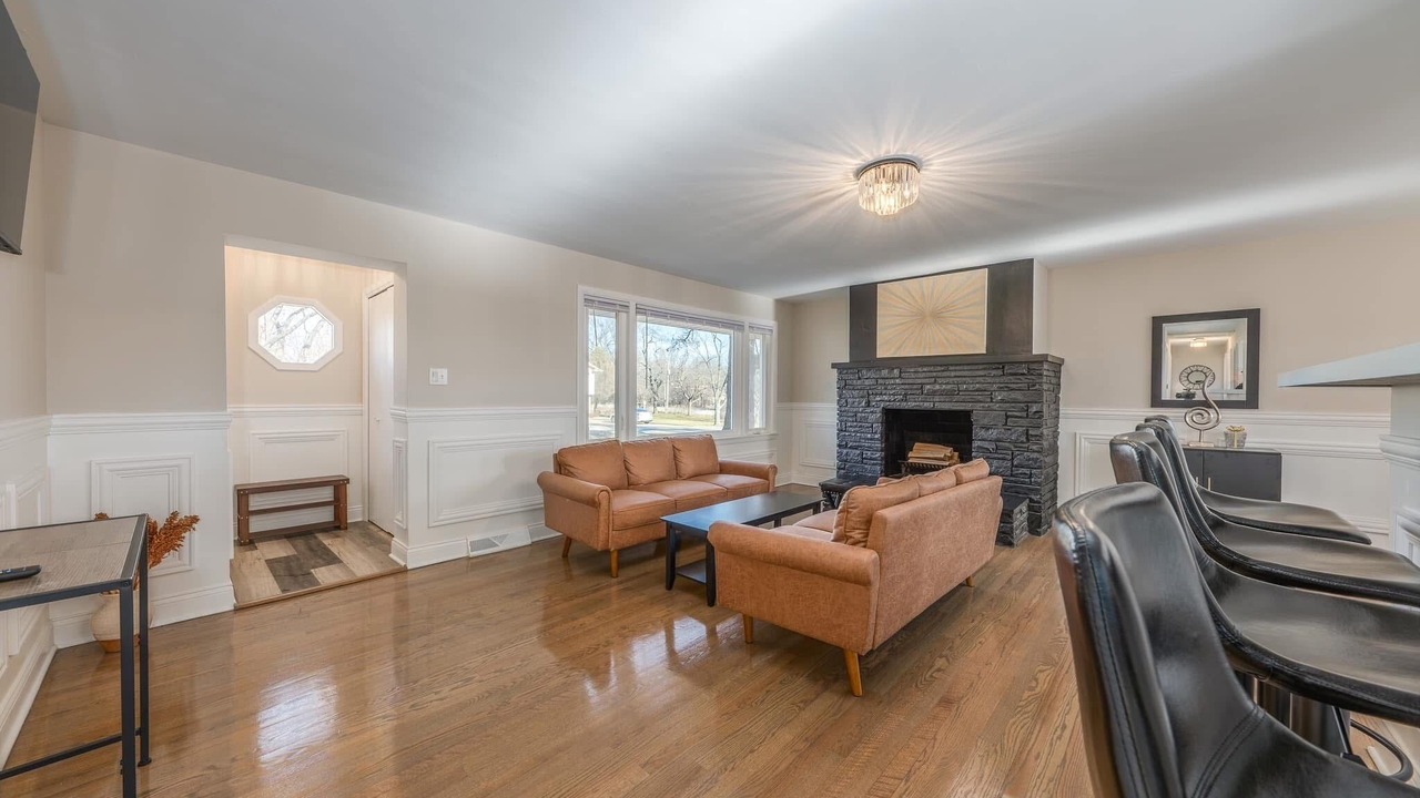 Photo of Livingroom in Olympia Fields
