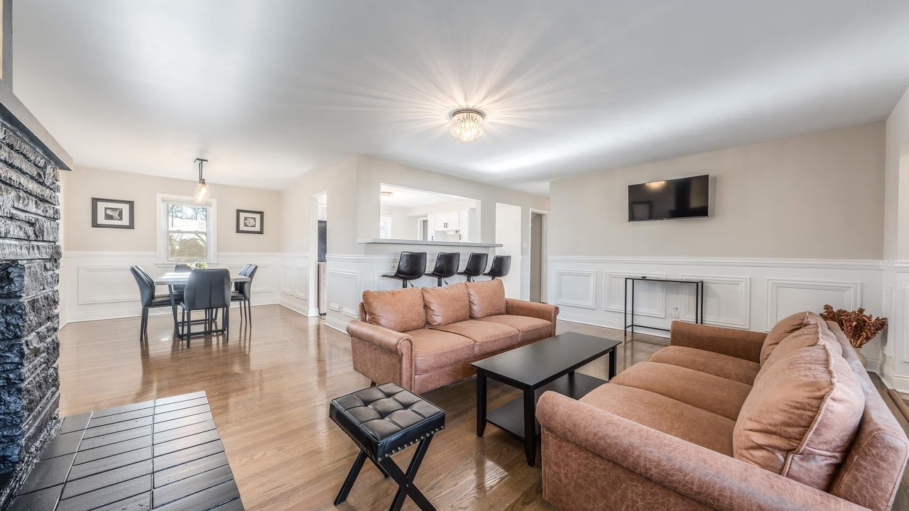 Photo of Livingroom in Olympia Fields