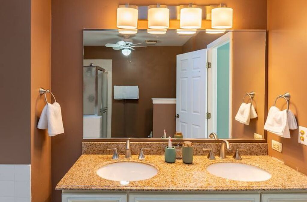 Photo of Bathroom in Plato Center