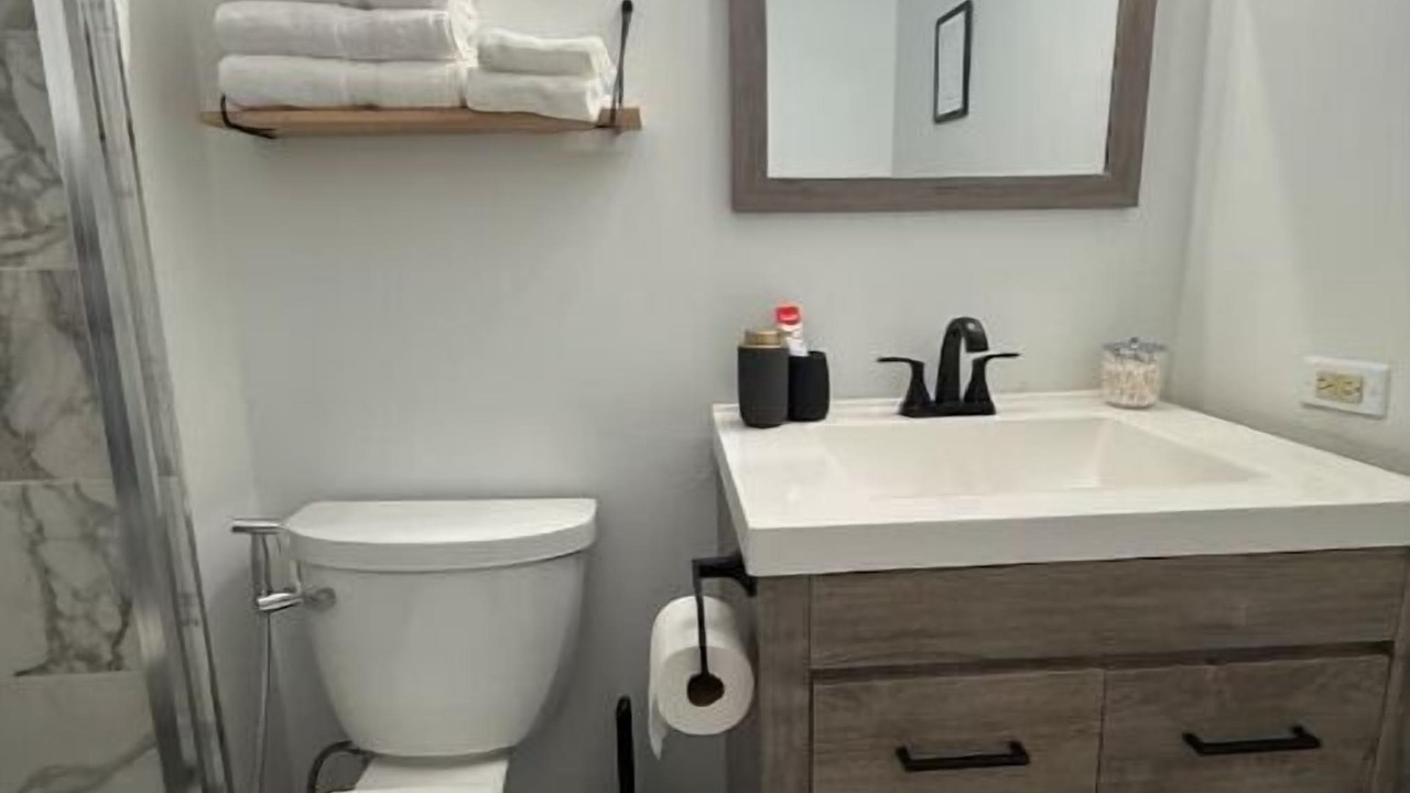 Photo of Bathroom in Plato Center