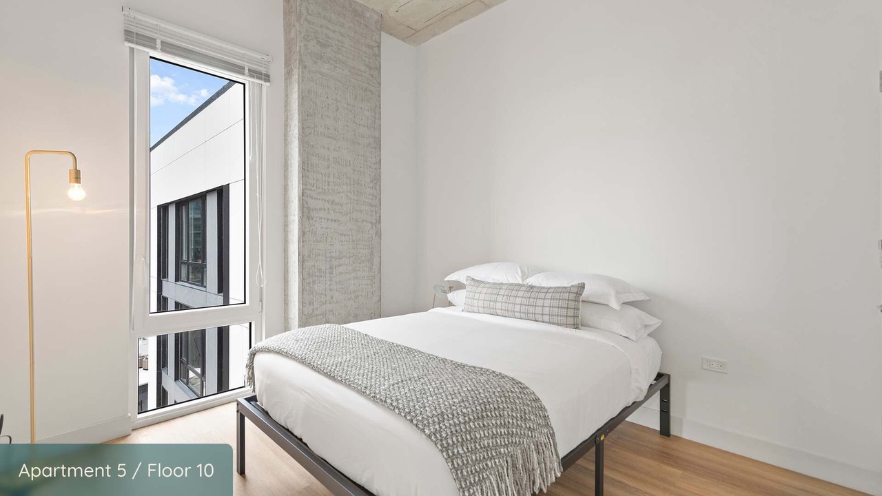 Photo of Bedroom in River North