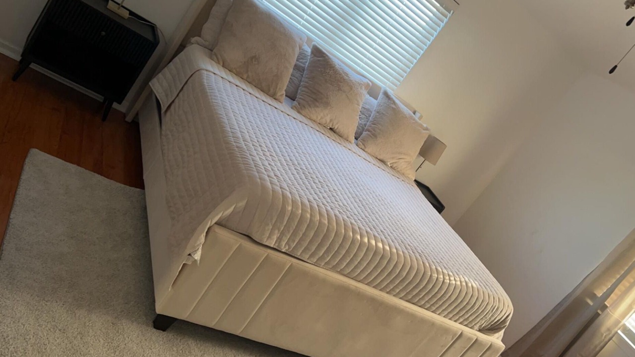 Photo of Bedroom in Bridgeview