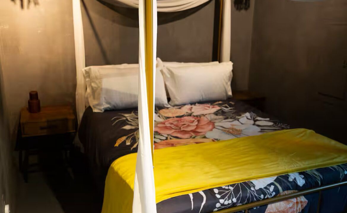 Photo of Bedroom in Alton