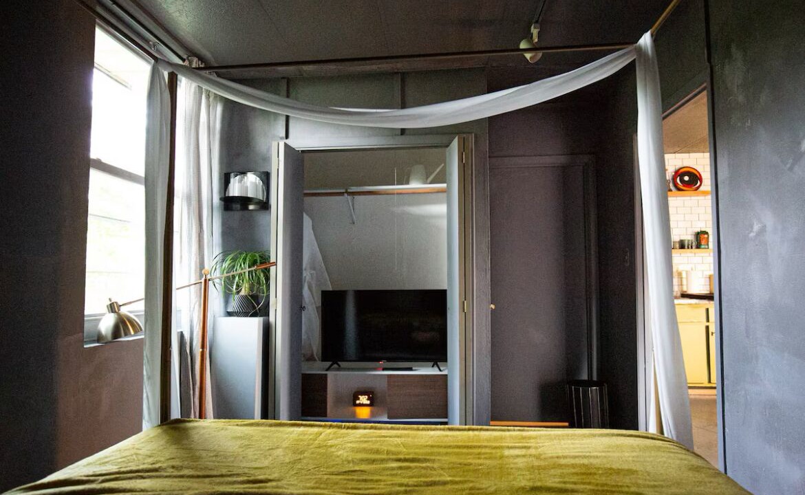 Photo of Bedroom in Alton