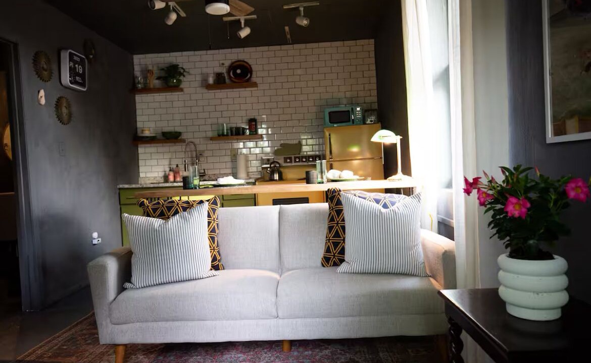 Photo of Livingroom in Alton