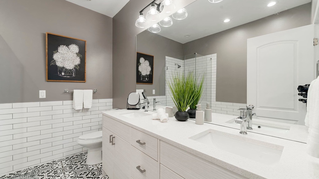 Photo of Bathroom in Near South Side