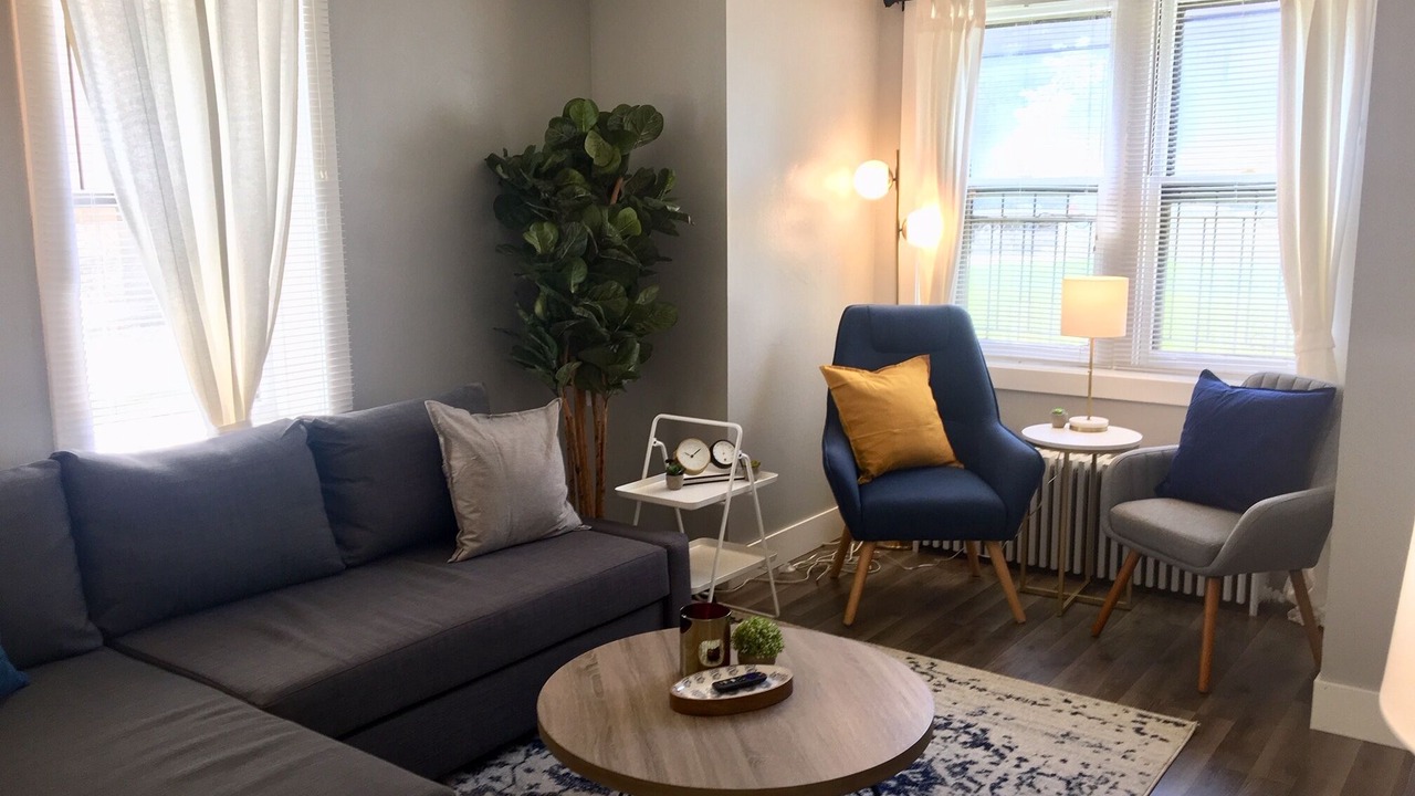 Photo of Livingroom in Lakeview