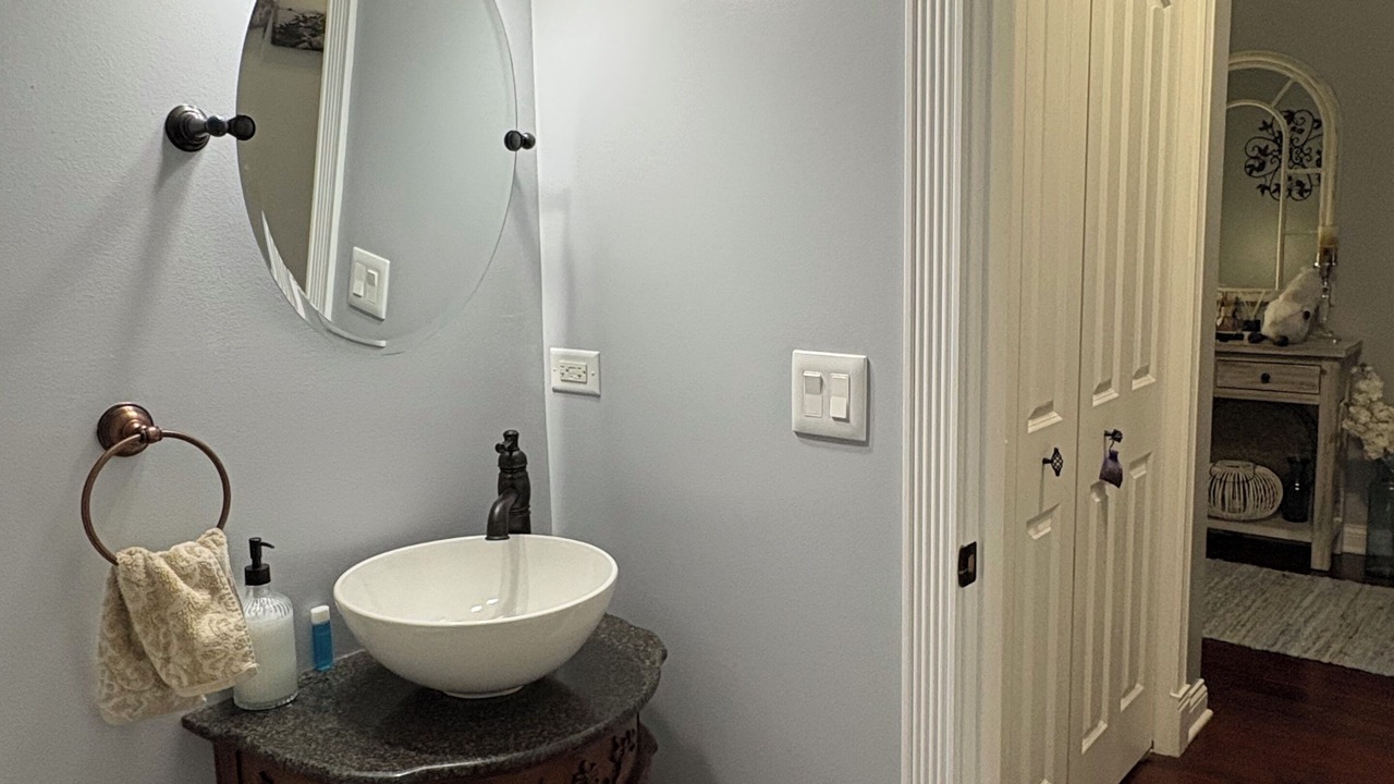 Photo of Bathroom in Evergreen Park