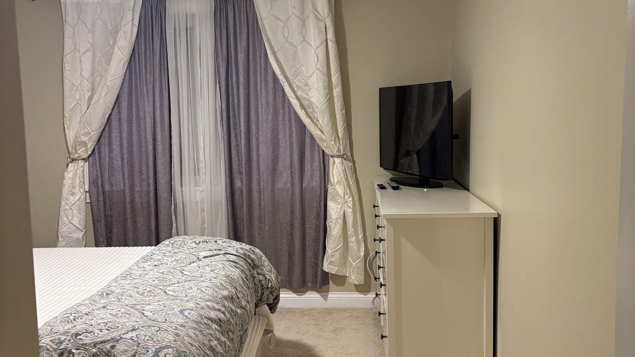 Photo of Bedroom in Evergreen Park