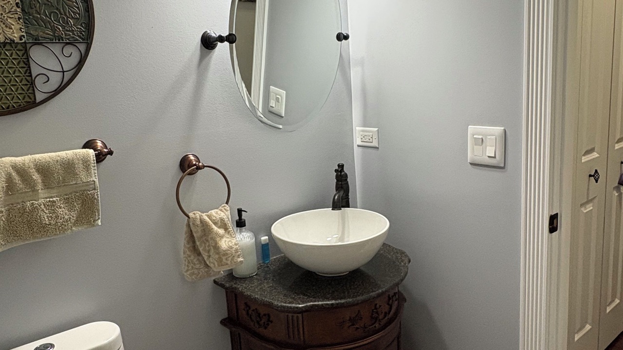 Photo of Bathroom in Evergreen Park