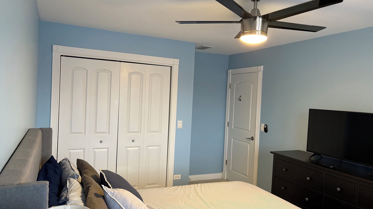 Photo of Bedroom in Evergreen Park