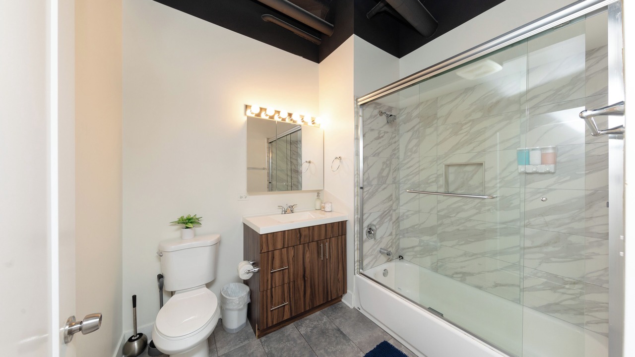 Photo of Bathroom in Near South Side