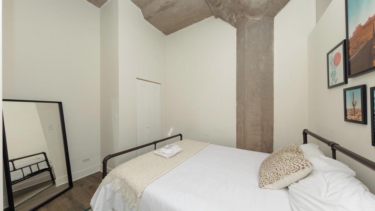 Photo of Bedroom in Near South Side