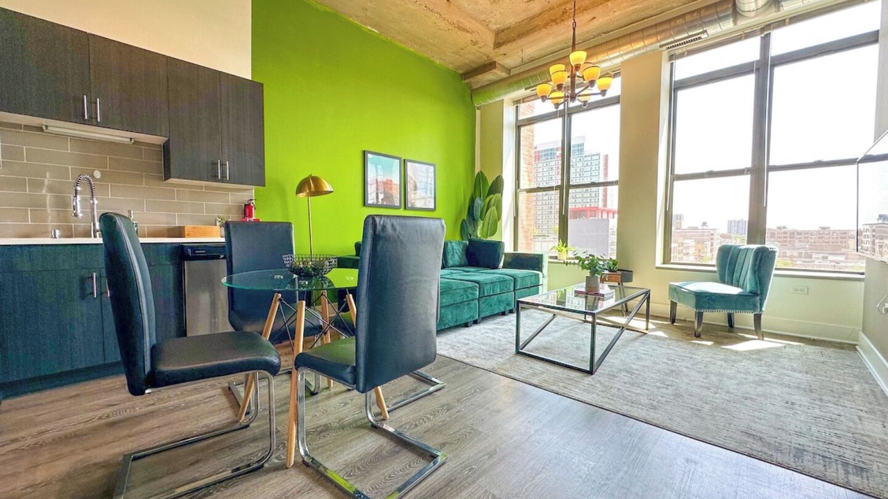 Photo of Livingroom in Near South Side