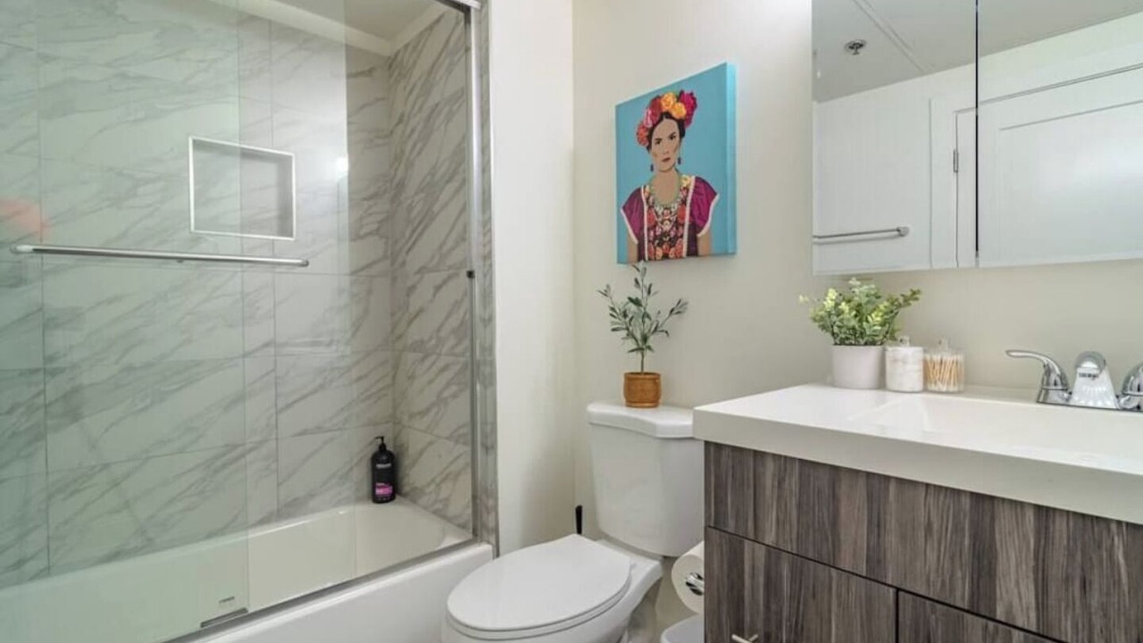 Photo of Bathroom in Near South Side