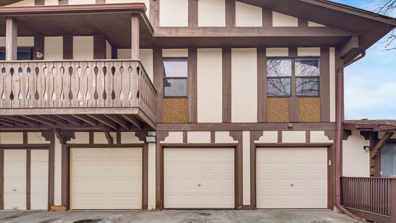 Photo of Outdoor in Country Club Hills