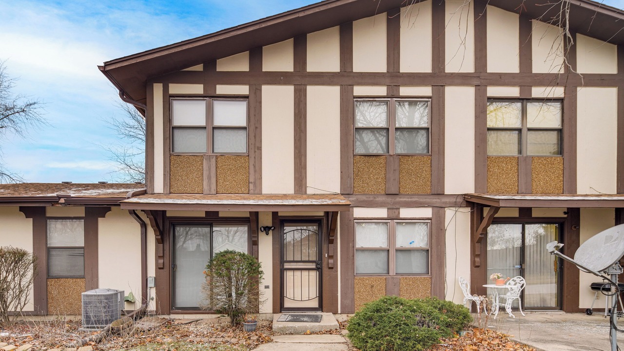 Photo of Outdoor in Country Club Hills
