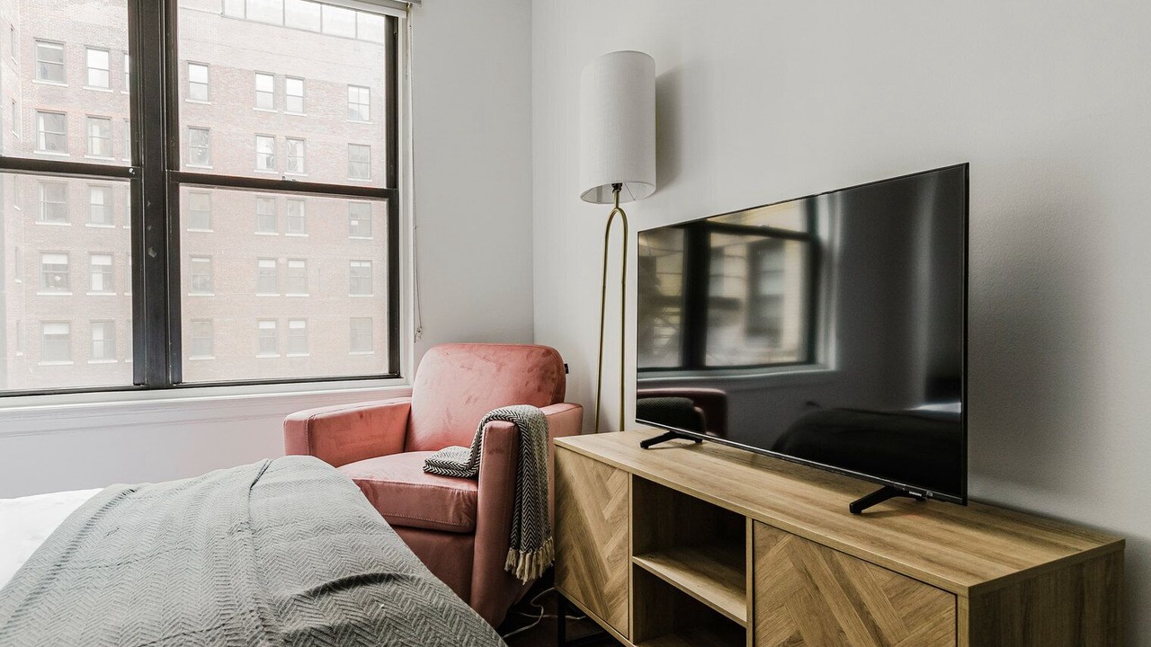 Photo of Bedroom in Near North Side