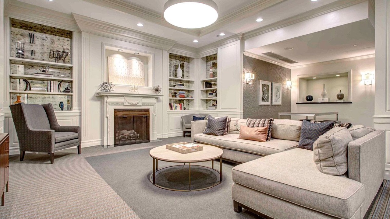 Photo of Livingroom in Near North Side