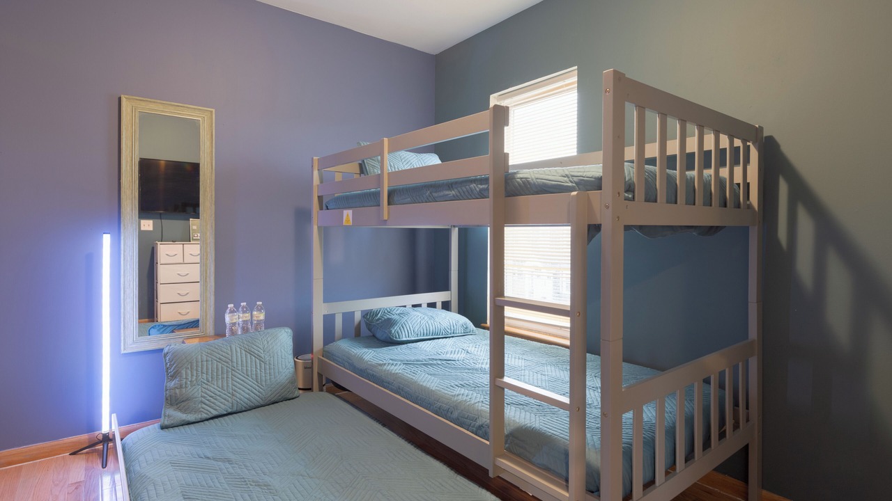 Photo of Bedroom in Canaryville