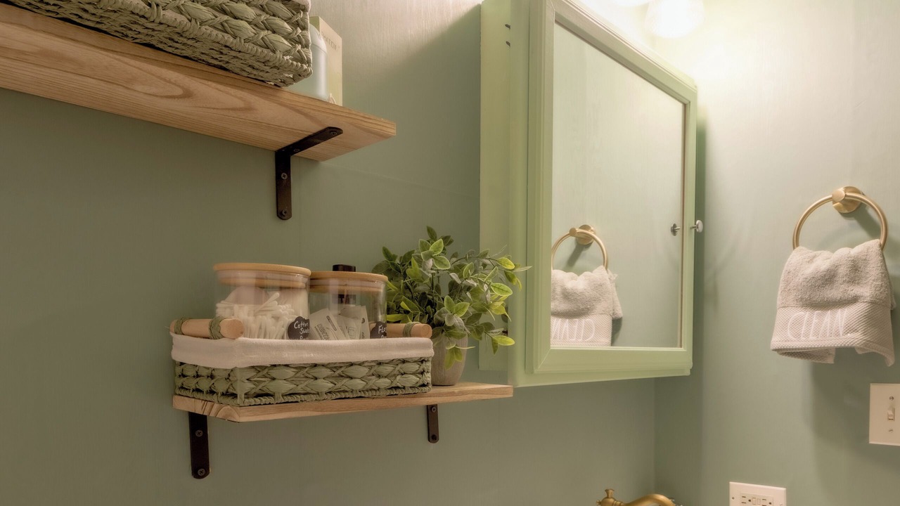 Photo of Bathroom in Canaryville