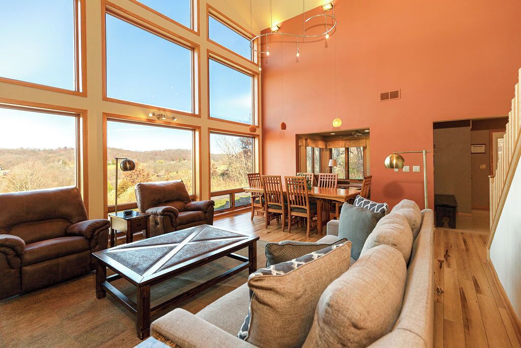 Photo of Livingroom in The Galena Territory