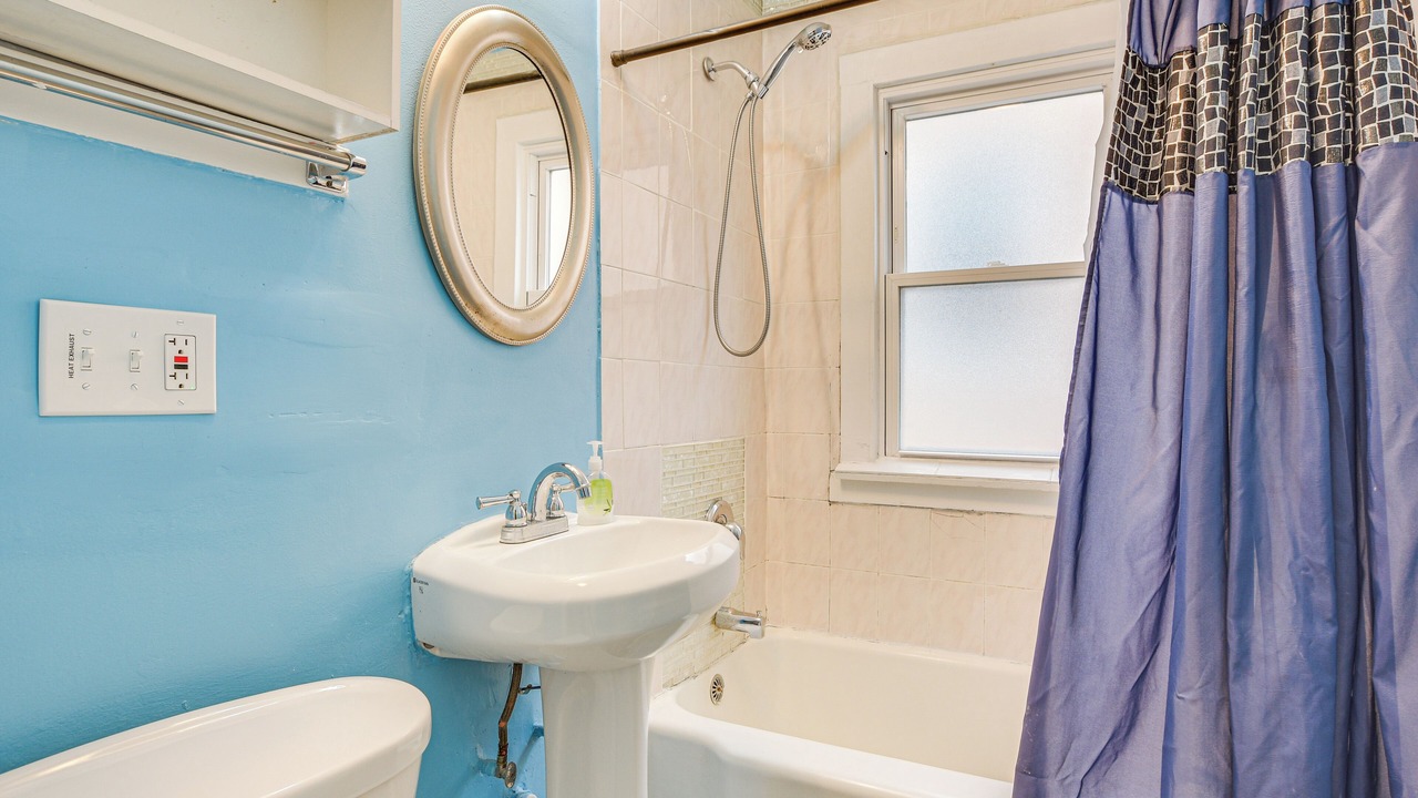 Photo of Bathroom in Washington Park