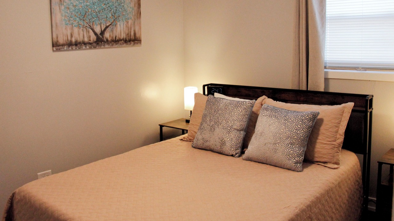 Photo of Bedroom in Burbank