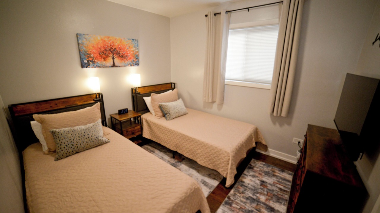 Photo of Bedroom in Burbank