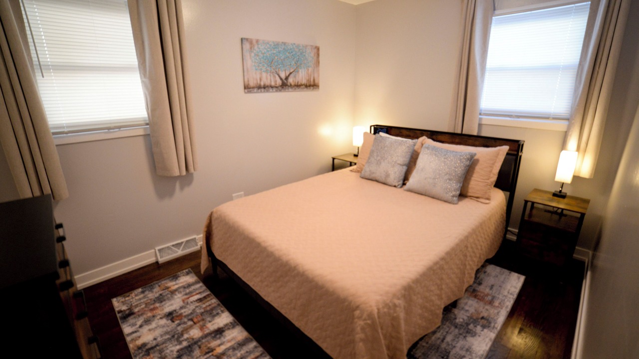 Photo of Bedroom in Burbank