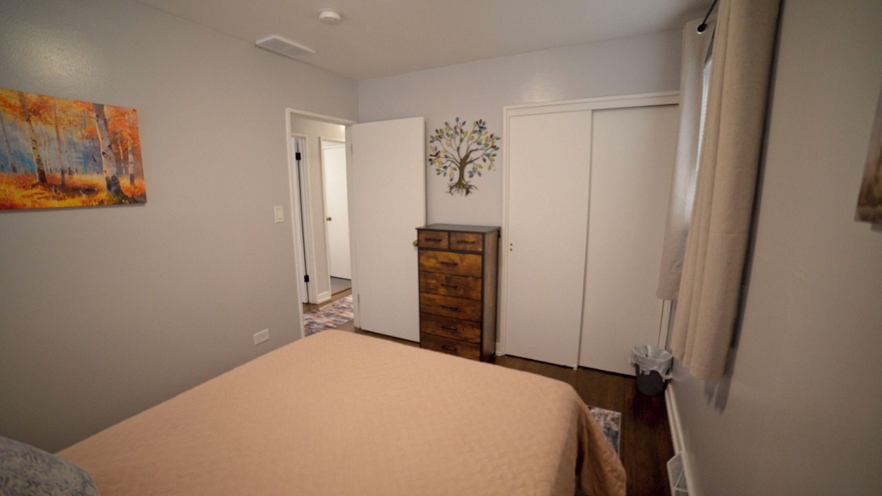 Photo of Bedroom in Burbank