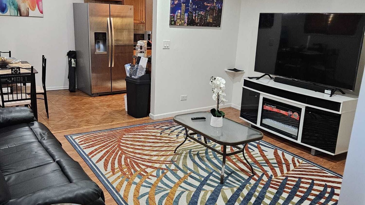Photo of Livingroom in Des Plaines