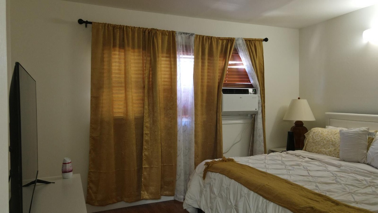 Photo of Bedroom in Des Plaines