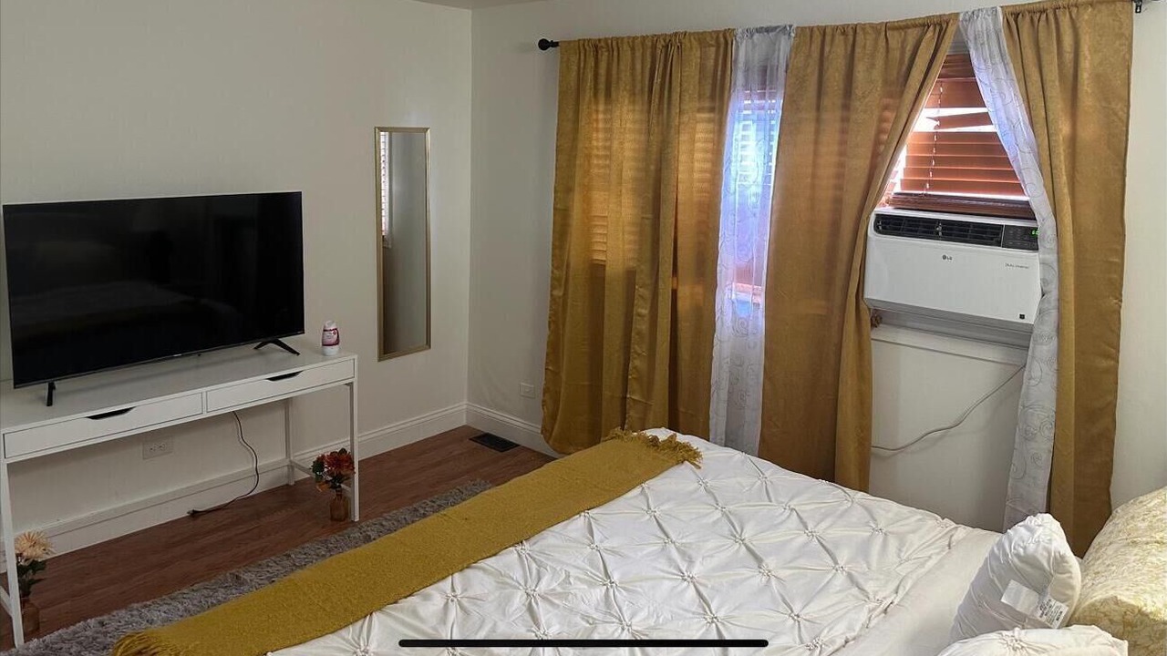 Photo of Bedroom in Des Plaines