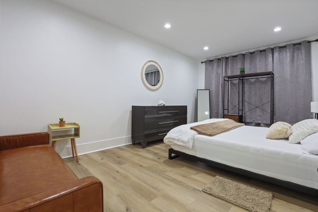 Photo of Bedroom in Morton Grove