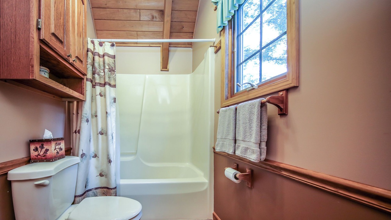 Photo of Bathroom in Wolf Creek