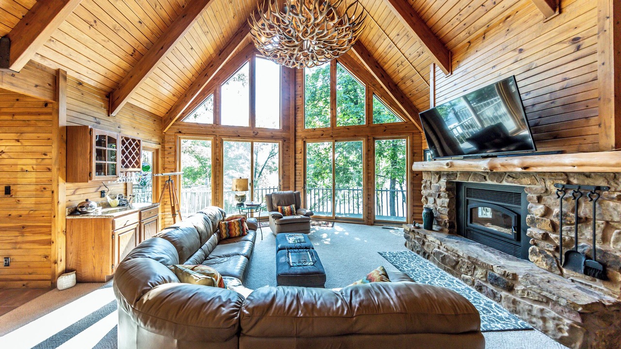 Photo of Livingroom in Wolf Creek