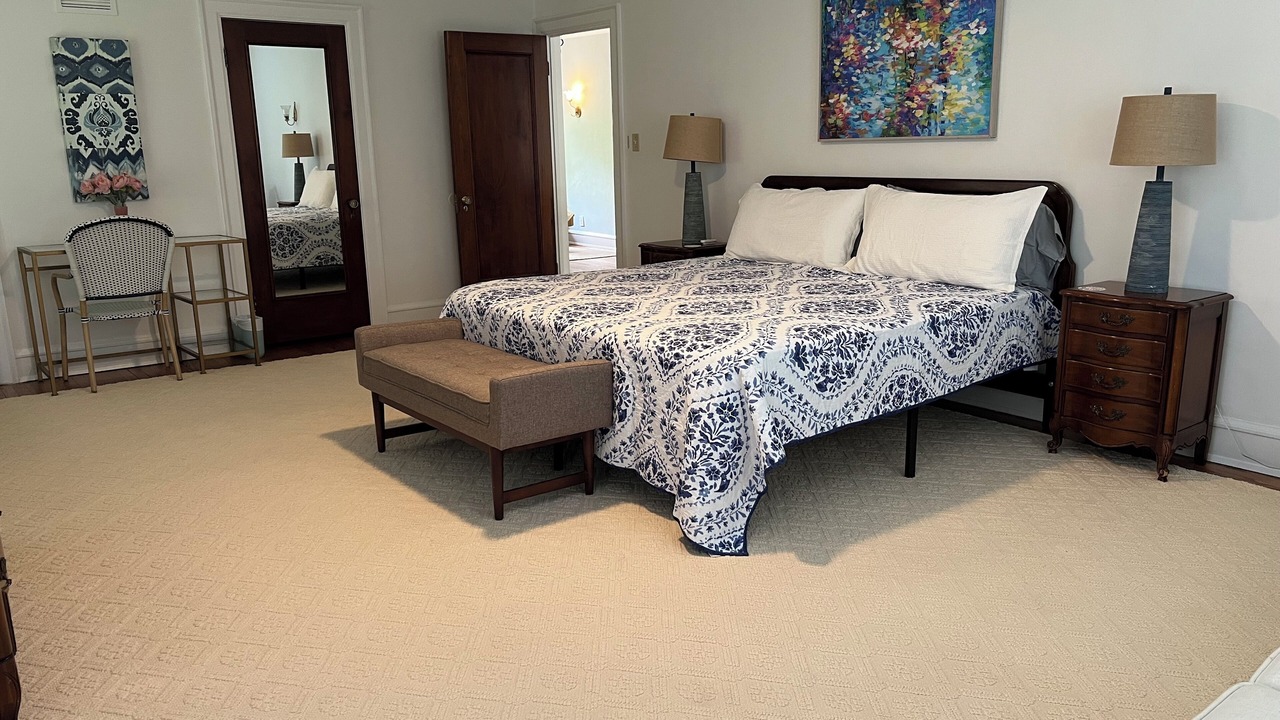 Photo of Bedroom in Waukegan
