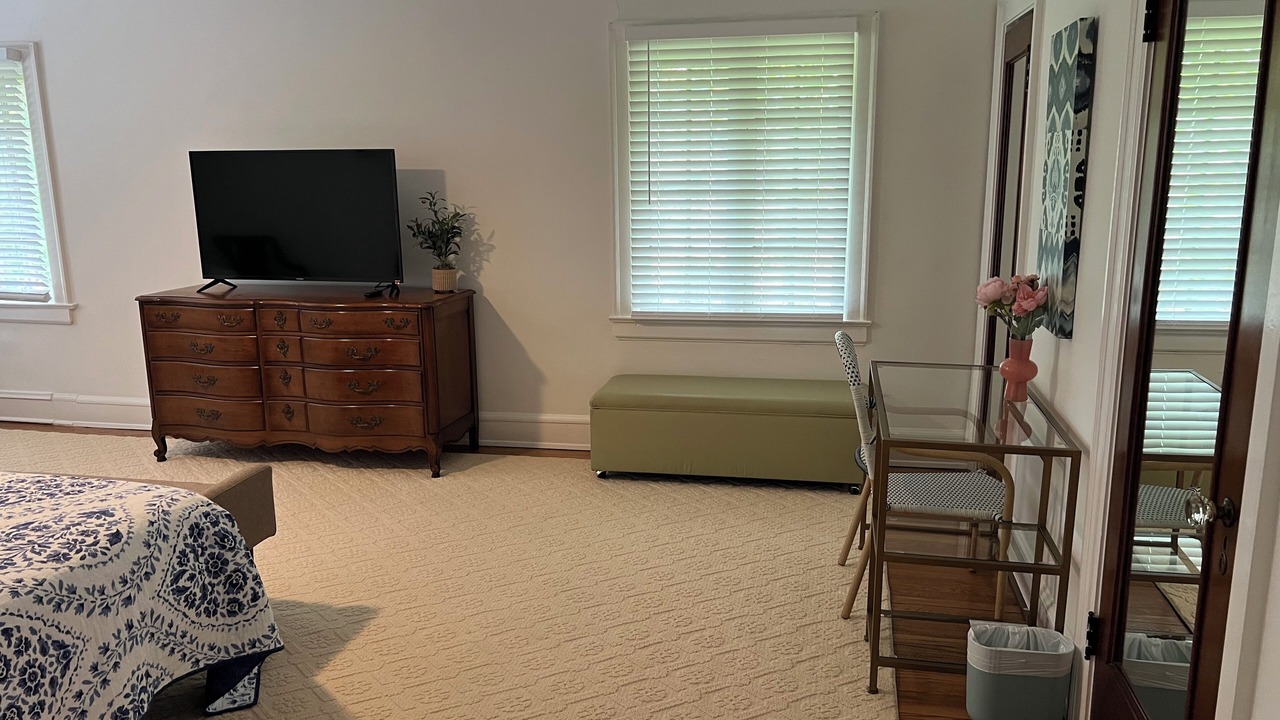 Photo of Bedroom in Waukegan