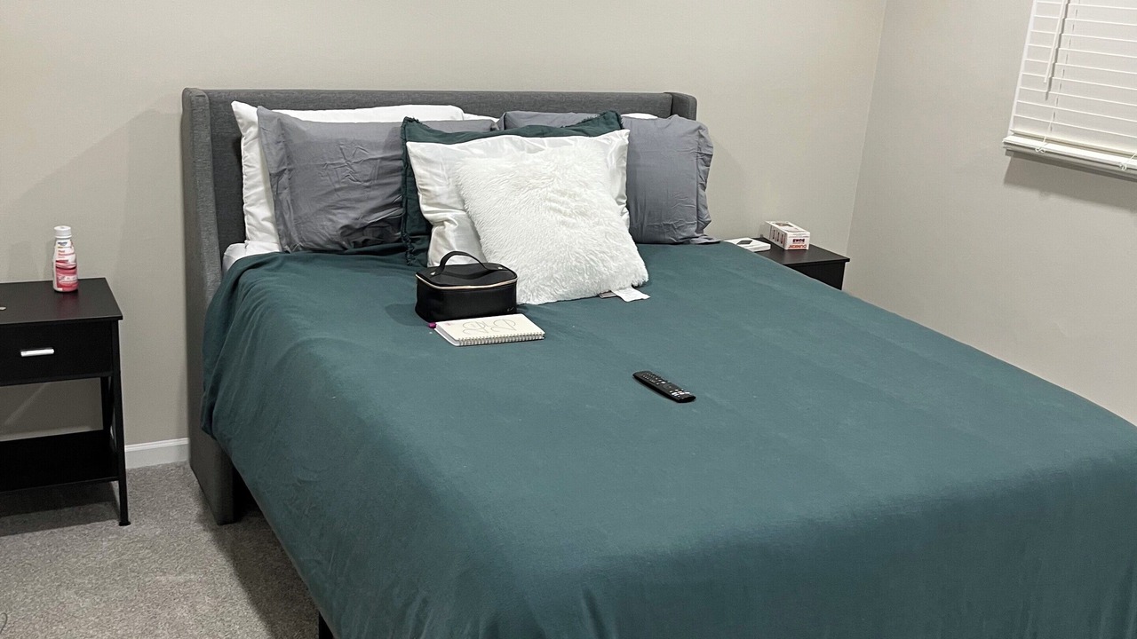 Photo of Bedroom in Aurora