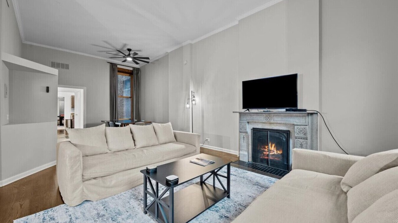 Photo of Livingroom in Lincoln Park