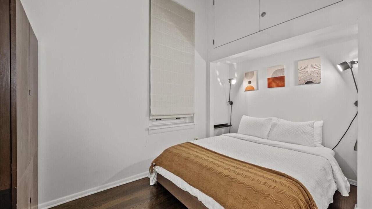 Photo of Bedroom in Lincoln Park
