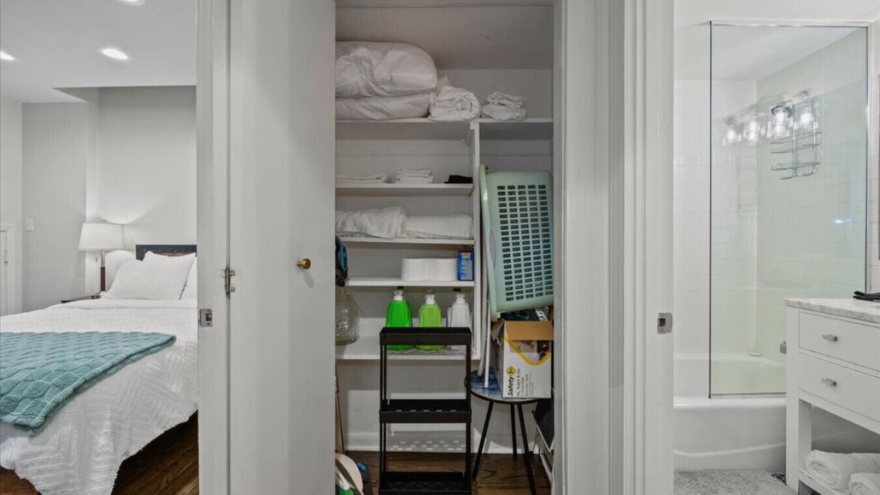 Photo of Bedroom in Lincoln Park